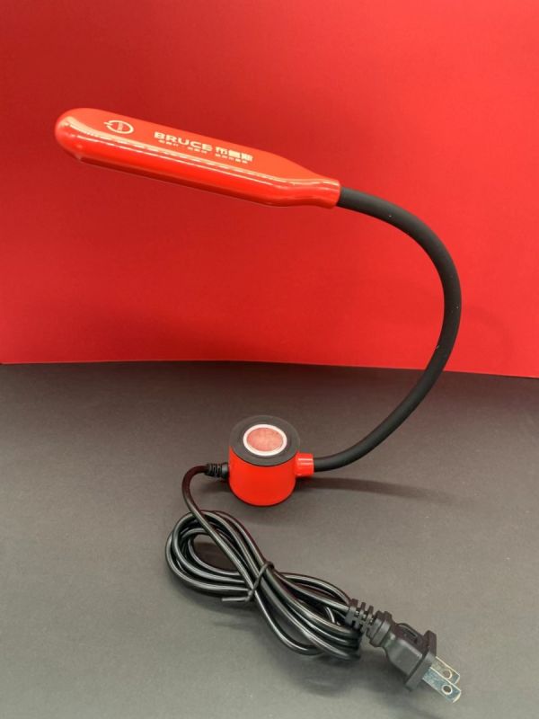 LAMPADA MAGNETICA (BRUCE CON SPINA )