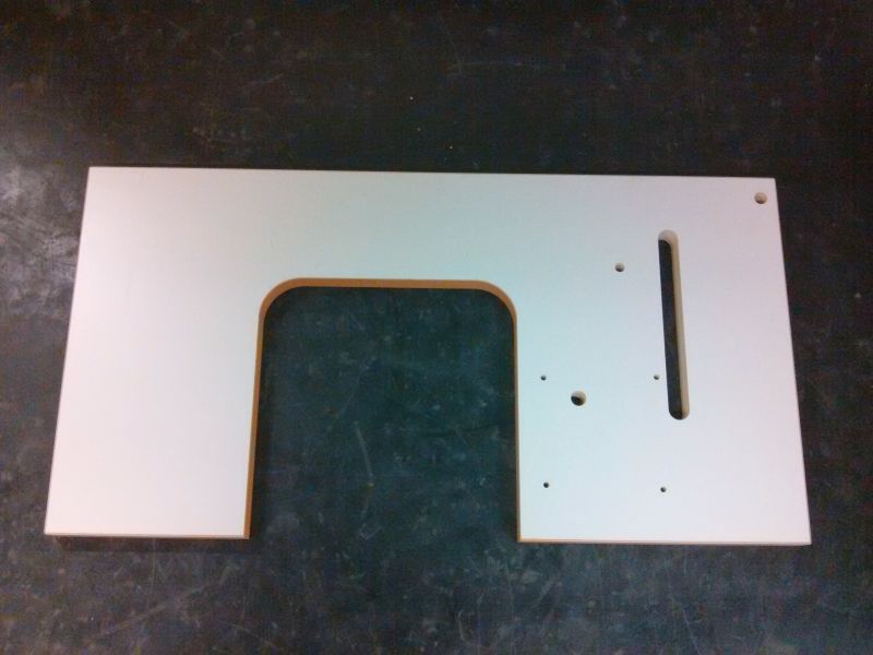 TAVOLA X ADLER 69 FERRO DI CAVALLO 105X5CON FORO CINGHIA BORDO FAGGIO LAM.BIANCO