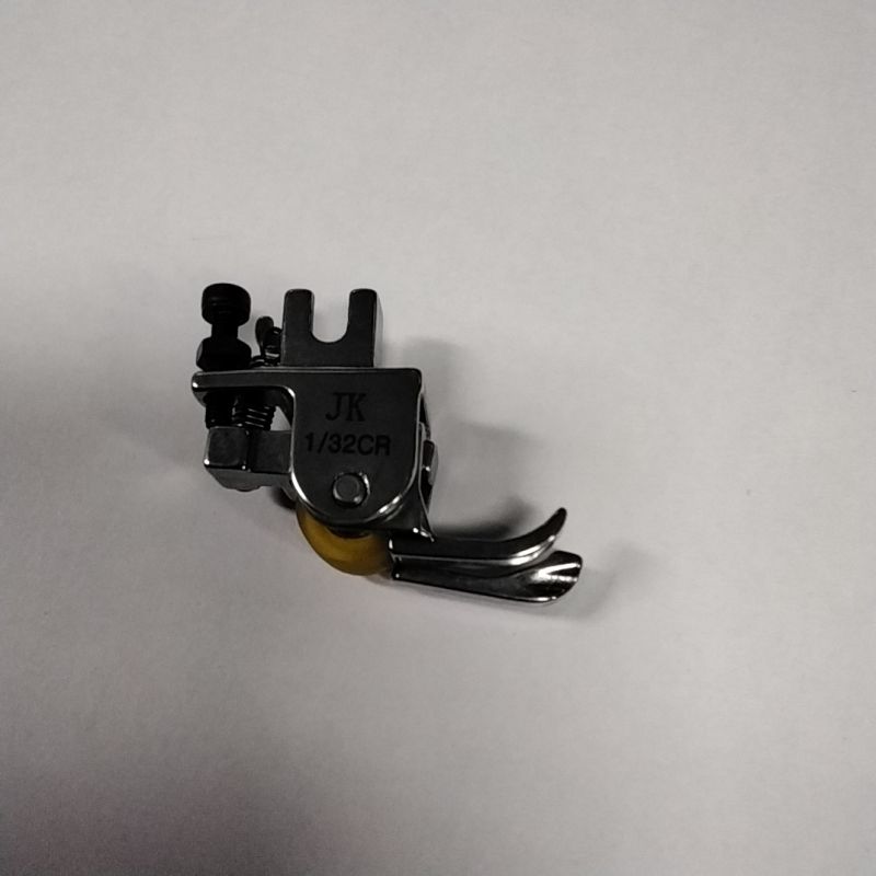 PIEDINO CON ROTELLA (1/32)CR