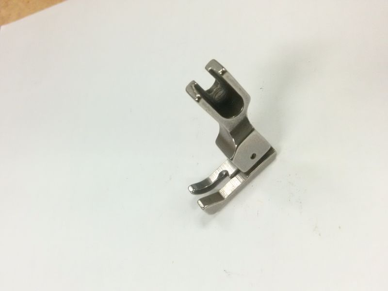 PRESSER FEET CR1/16N (211N)