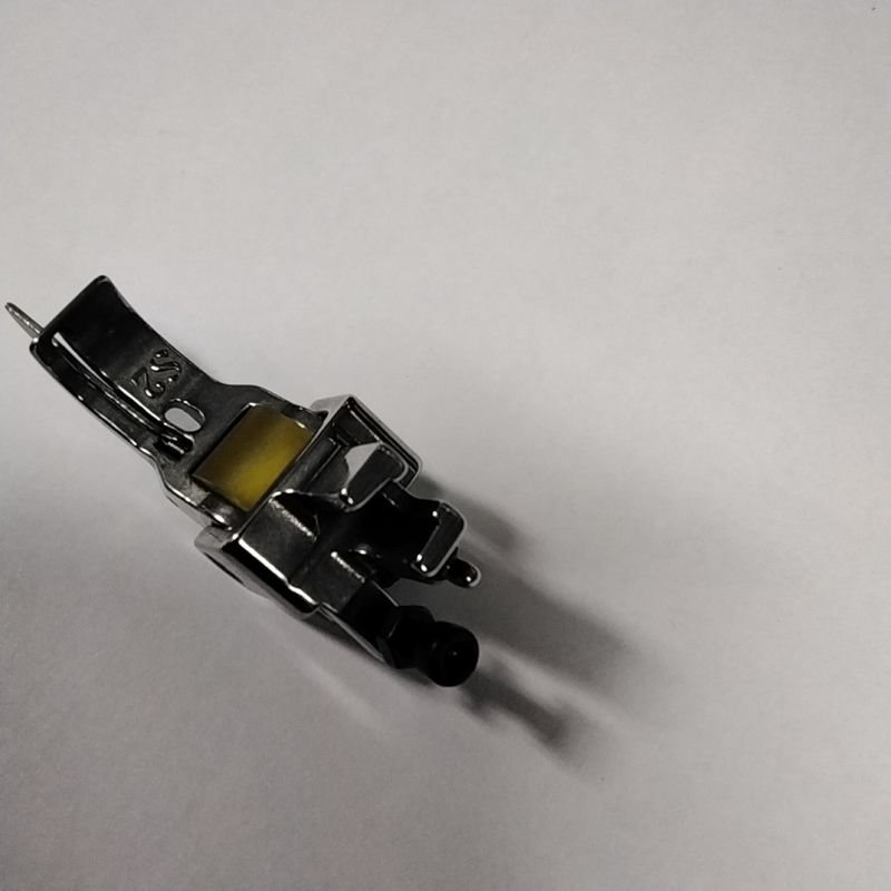 PIEDINO CON ROTELLA SP-1(1/16)